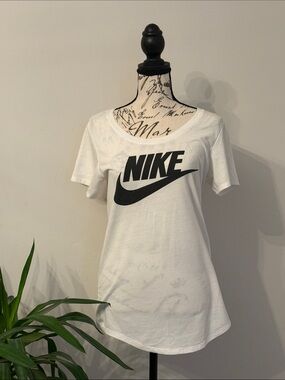 Nike White Scoop Neck Tee with Black Swoosh Logo